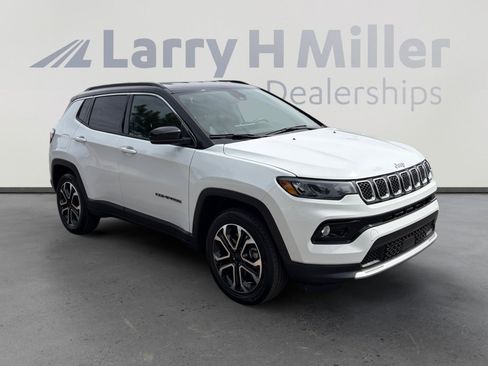 Used 2024 Jeep Compass Limited AWD/4WD image 7