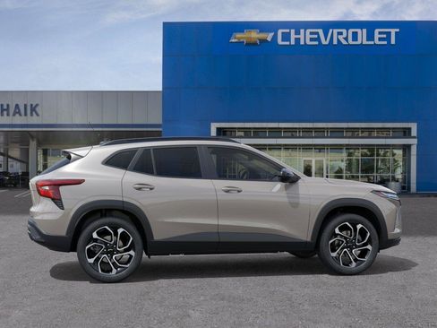 New 2026 Chevrolet Trax RS w/ Driver Confidence Package FWD image 5