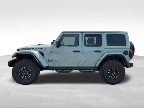 Used 2024 Jeep Wrangler Unlimited Rubicon AWD/4WD image 8
