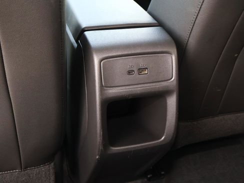 Used 2025 Chevrolet Trax LT w/ LT Convenience Package image 12