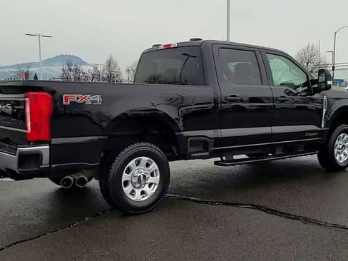 Used 2024 Ford F250 XLT w/ FX4 Off-Road Package image 8