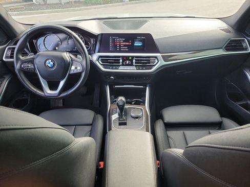 Used 2020 BMW 330i Sedan w/ Convenience Package image 17