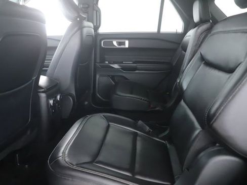 Used 2020 Ford Explorer XLT w/ Equipment Group 202A AWD/4WD image 26