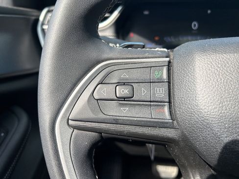 Used 2024 Jeep Grand Cherokee Altitude image 14