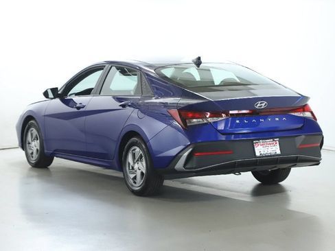 Used 2024 Hyundai Elantra SE FWD image 40