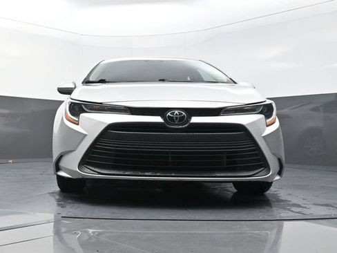 Used 2024 Toyota Corolla LE FWD image 32
