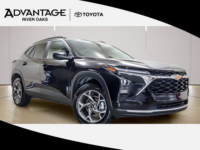 Used 2025 Chevrolet Trax LT w/ LT Convenience Package FWD image 1