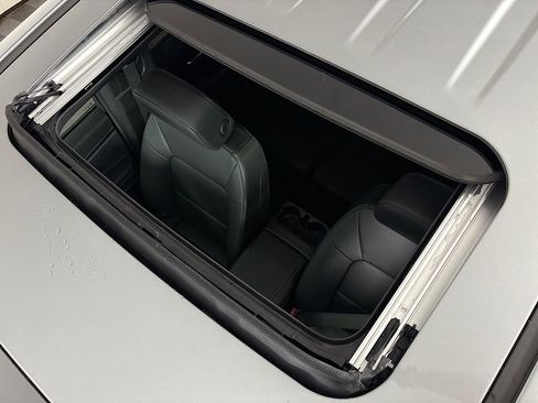 New 2025 GMC Canyon Elevation w/ Convenience Package image 21