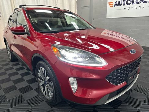 Used 2020 Ford Escape Titanium AWD/4WD image 2
