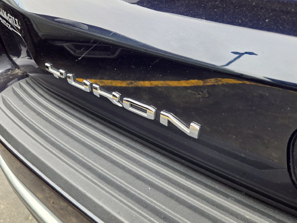 Used 2023 GMC Yukon XL Denali AWD/4WD image 9