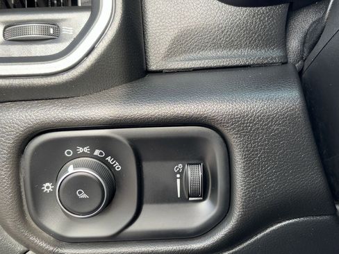 Used 2021 RAM 2500 Tradesman image 28