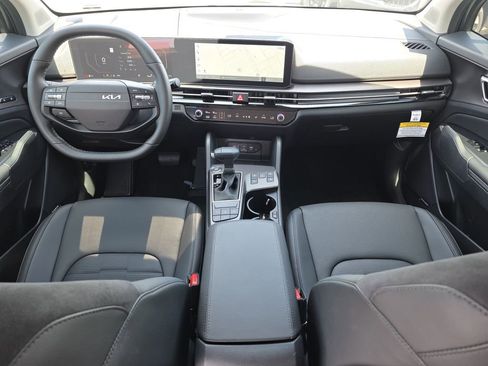 New 2026 Kia Sportage SX FWD image 15
