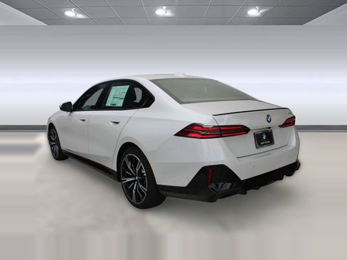 New 2026 BMW 530i w/ M Sport Package image 3