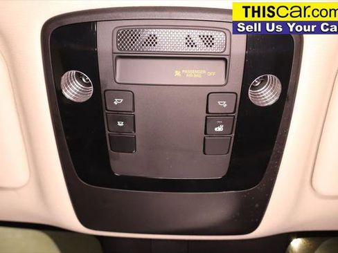 Used 2024 Kia Carnival LX image 21