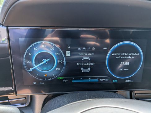 Used 2025 Hyundai Elantra SEL FWD image 27