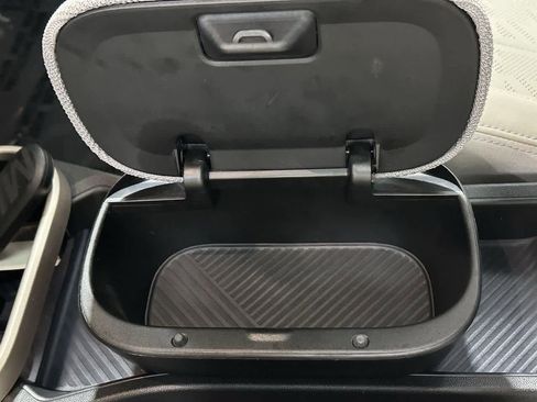 Certified 2025 MINI Cooper 2-Door Hardtop image 21