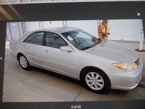 Used 2004 Toyota Camry XLE FWD image 1