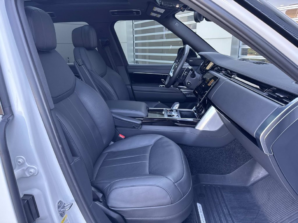 Certified 2023 Land Rover Range Rover SE AWD/4WD image 10