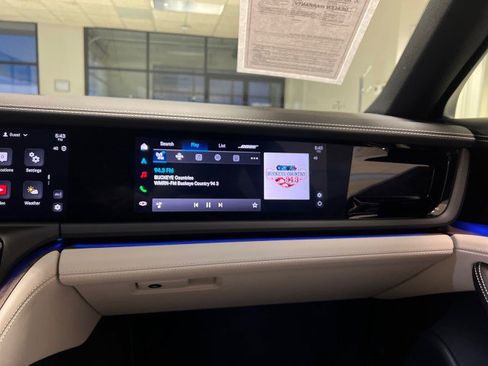 Used 2024 Porsche Panamera 4 image 28