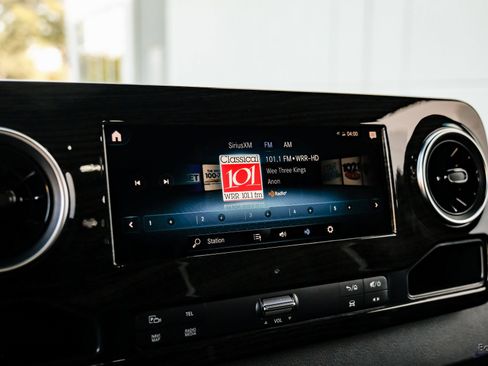 Used 2024 Mercedes-Benz Sprinter 3500 image 62