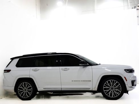 Used 2022 Jeep Grand Cherokee L Summit image 5