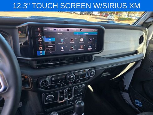 Used 2024 Jeep Wrangler Unlimited Sahara image 15