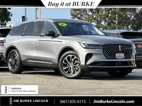 Certified 2024 Lincoln Nautilus Premier image 1