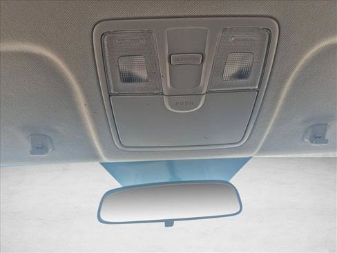 Used 2013 Hyundai Elantra FWD image 19