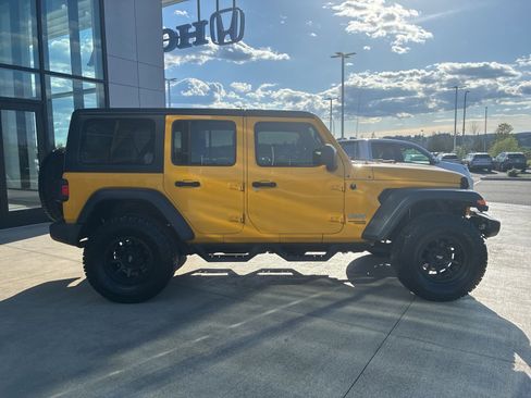 Used 2019 Jeep Wrangler Unlimited Sport S AWD/4WD image 4