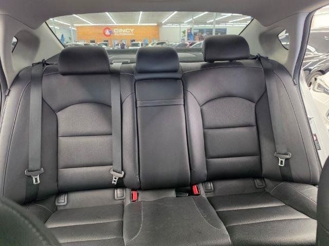 Used 2017 Kia Cadenza Premium w/ Luxury Package FWD image 36
