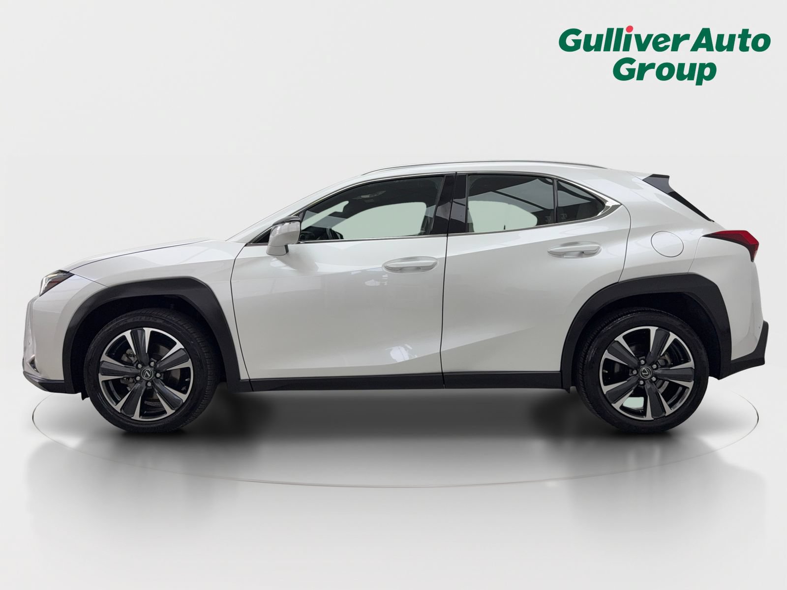 Used 2022 Lexus UX 200 w/ Accessory Package (Z2) FWD image 3
