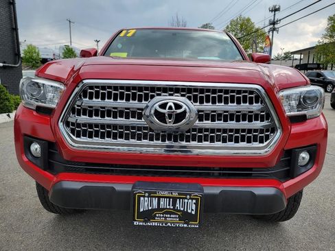Used 2017 Toyota Tacoma TRD Off-Road image 7