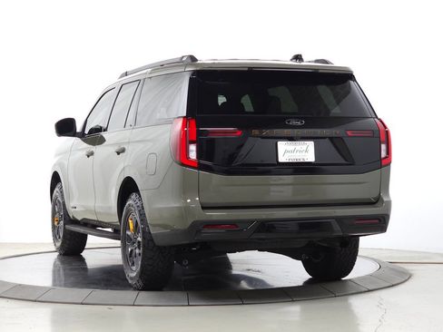 Used 2025 Ford Expedition Tremor AWD/4WD image 3