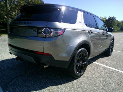 Used 2018 Land Rover Discovery Sport HSE image 25
