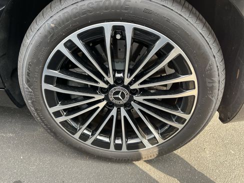 Used 2025 Mercedes-Benz S 580 4MATIC Sedan image 13