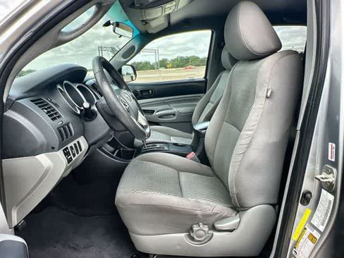 Used 2014 Toyota Tacoma PreRunner w/ Convenience Package RWD image 11