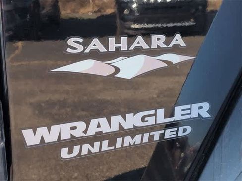 Used 2012 Jeep Wrangler Unlimited Sahara w/ Connectivity Group image 12