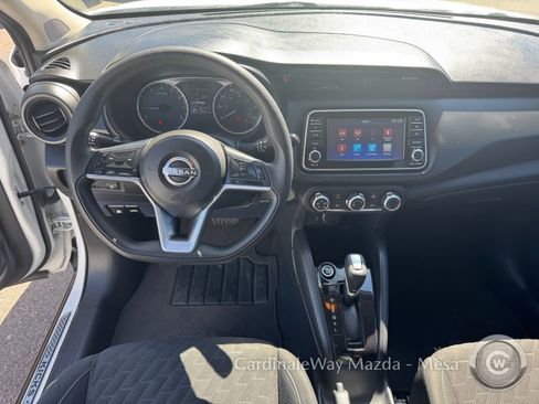 Used 2022 Nissan Kicks S FWD image 17