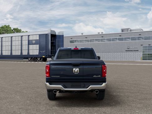 New 2026 RAM 1500 4x4 Crew Cab image 7