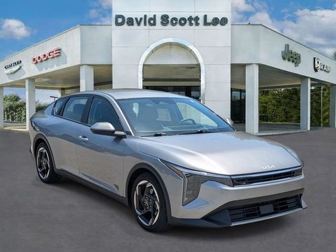 Used 2025 Kia K4 EX FWD image 3