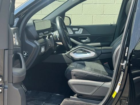 Used 2023 Mercedes-Benz GLS 580 4MATIC image 16