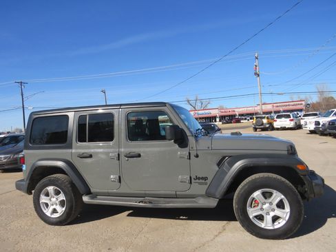 Used 2021 Jeep Wrangler Unlimited Sport w/ Cold Weather Group image 16