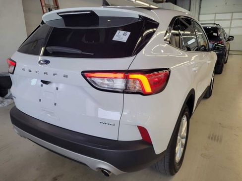 Used 2022 Ford Escape SE w/ Convenience Package AWD/4WD image 3