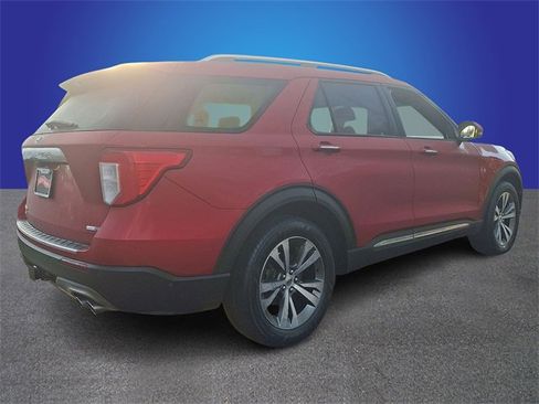 Used 2020 Ford Explorer Platinum w/ Premium Technology Package image 4