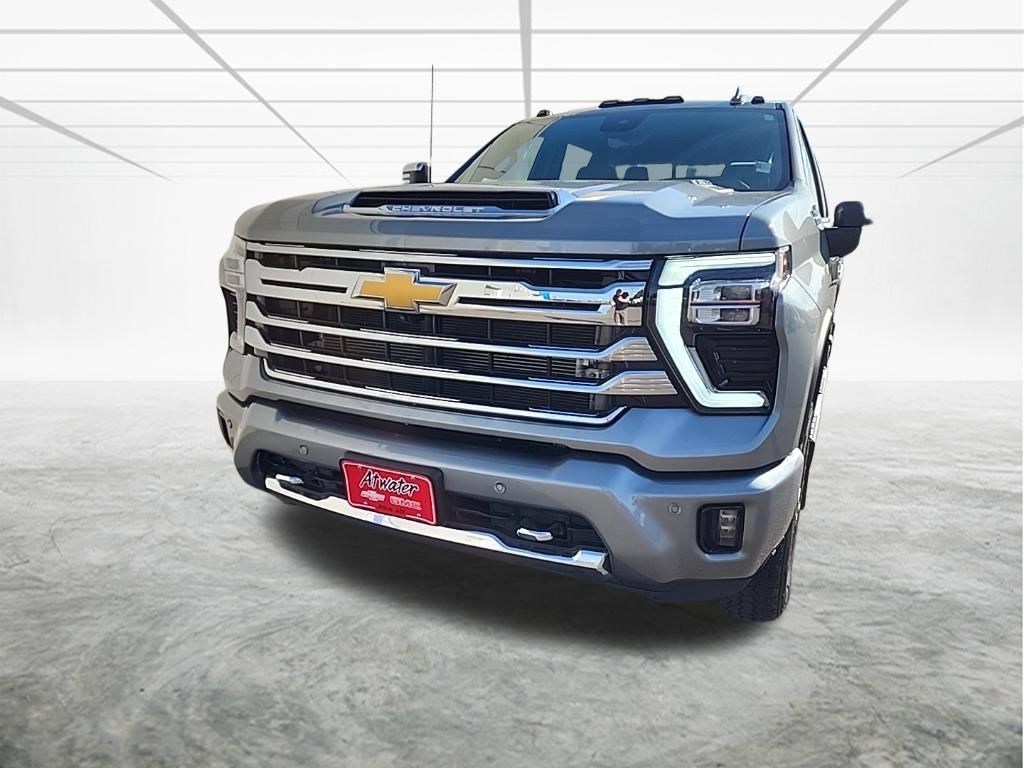 Used 2024 Chevrolet Silverado 3500 High Country w/ High Country Premium Package AWD/4WD image 1