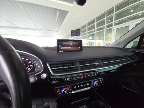 Used 2019 Audi Q7 3.0T Prestige image 11
