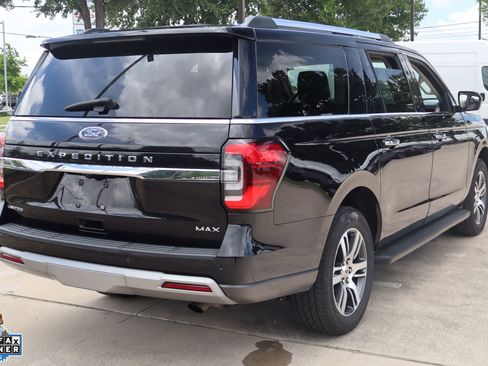 Used 2024 Ford Expedition Max Limited AWD/4WD image 3