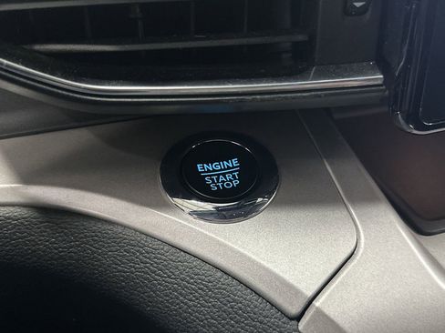 Used 2023 Ford Explorer XLT w/ Equipment Group 202A image 22