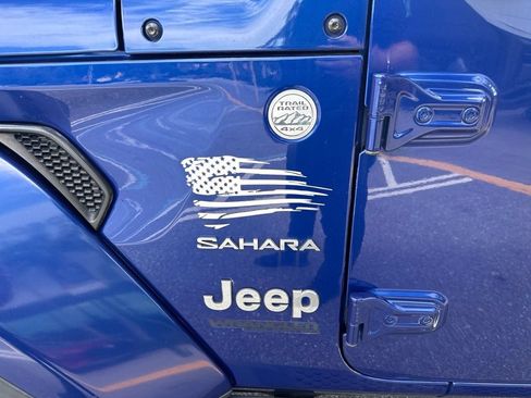 Used 2018 Jeep Wrangler Unlimited Sahara AWD/4WD image 21
