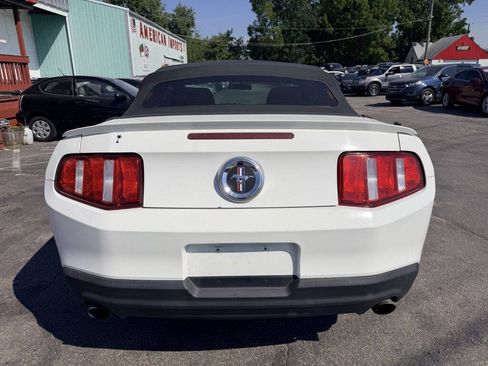 Used 2012 Ford Mustang Convertible RWD image 4